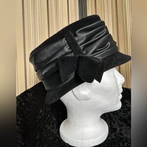 Black velvet bucket hat